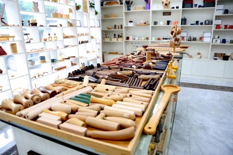 龍?zhí)舵?zhèn)竹木制品加工產(chǎn)業(yè)產(chǎn)值將突破20億元